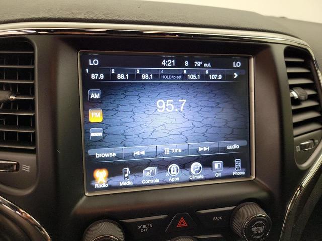 Photo of 2017 White Jeep Grand Cherokee