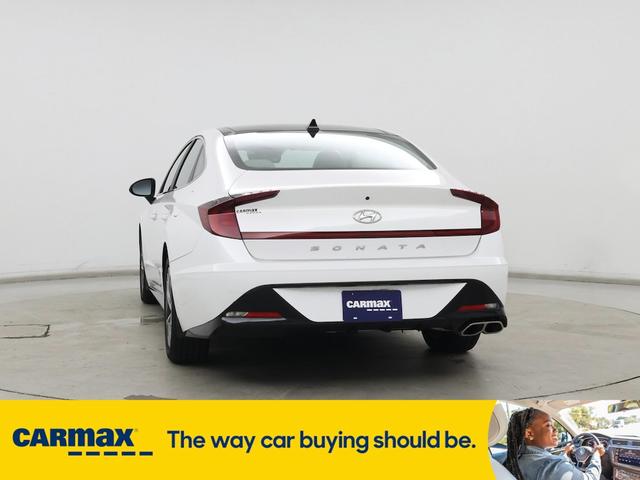 Photo of 2023 White Hyundai SONATA