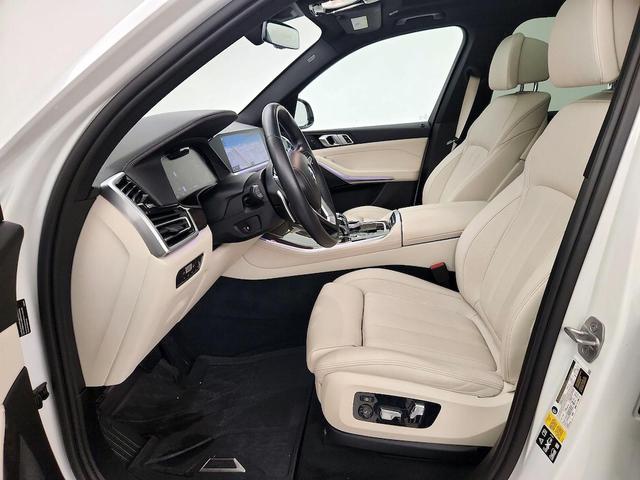 Photo of 2022 White BMW X5