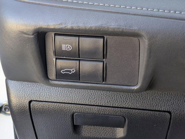 Photo of 2022 Wind Chill Pearl Toyota Highlander