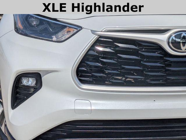 Photo of 2022 Wind Chill Pearl Toyota Highlander