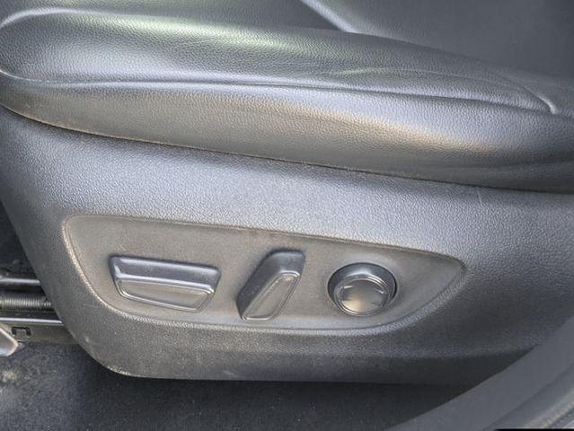 Photo of 2022 Wind Chill Pearl Toyota Highlander