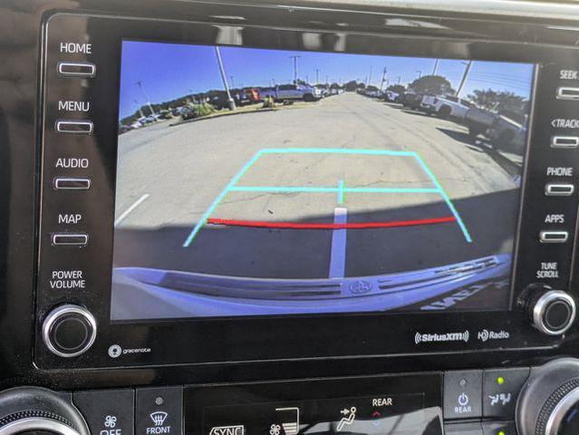 Photo of 2022 Wind Chill Pearl Toyota Highlander
