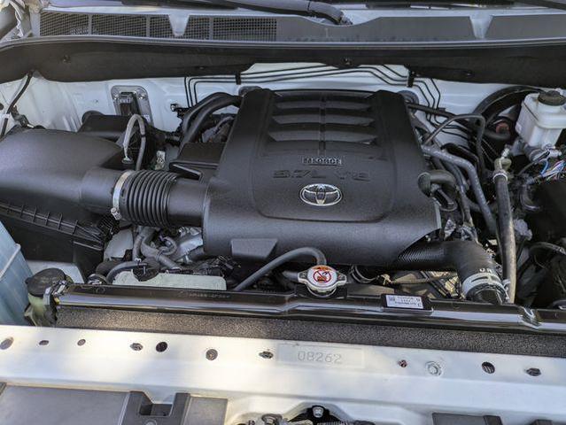Photo of 2021 Super White Toyota Tundra
