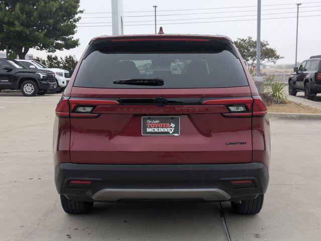 Photo of 2024 Pearl Toyota Grand Highlander