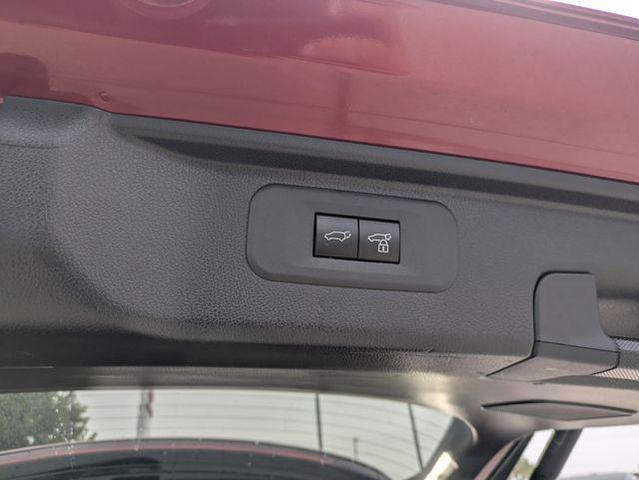 Photo of 2024 Pearl Toyota Grand Highlander