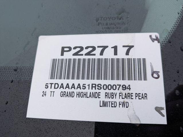 Photo of 2024 Pearl Toyota Grand Highlander