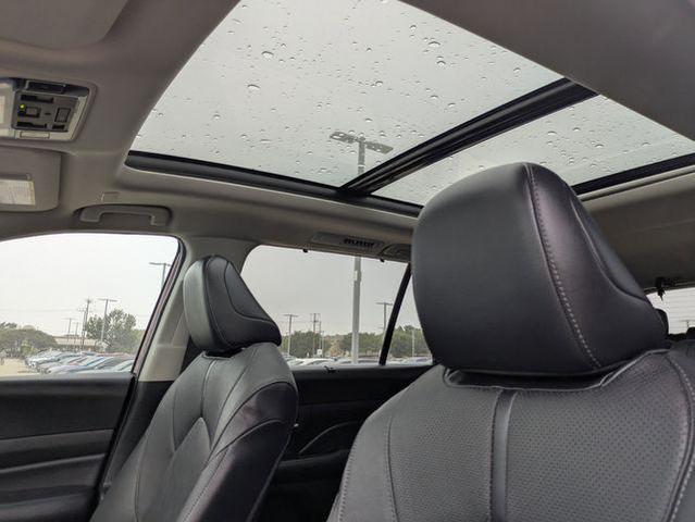 Photo of 2024 Pearl Toyota Grand Highlander