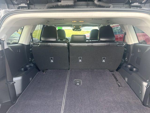 Photo of 2022 Magnetic Gray Metallic Toyota Highlander