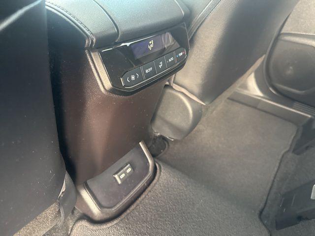 Photo of 2022 Magnetic Gray Metallic Toyota Highlander
