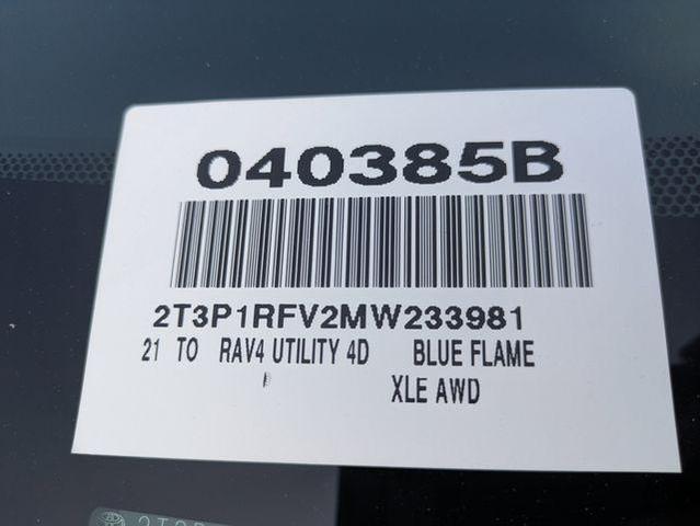 Photo of 2021 Blue Toyota RAV4