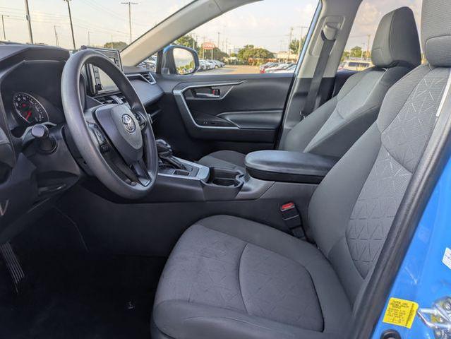 Photo of 2021 Blue Toyota RAV4