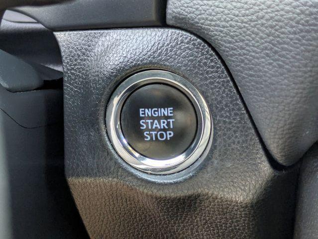 Photo of 2021 Blue Toyota RAV4