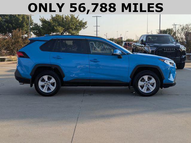 Photo of 2021 Blue Toyota RAV4
