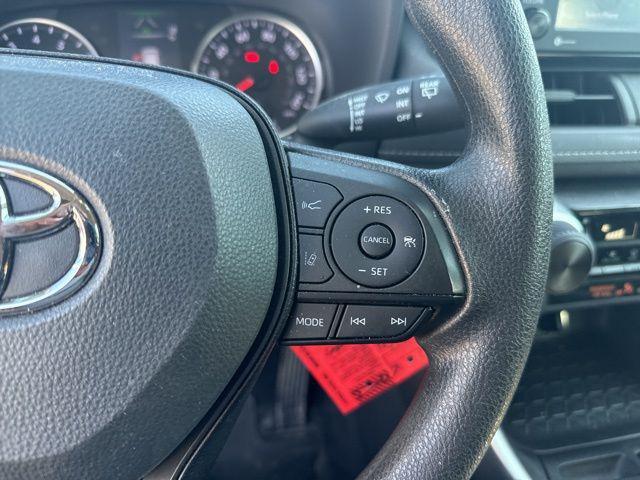 Photo of 2022 White Toyota RAV4
