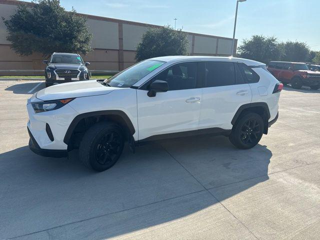 Photo of 2022 White Toyota RAV4