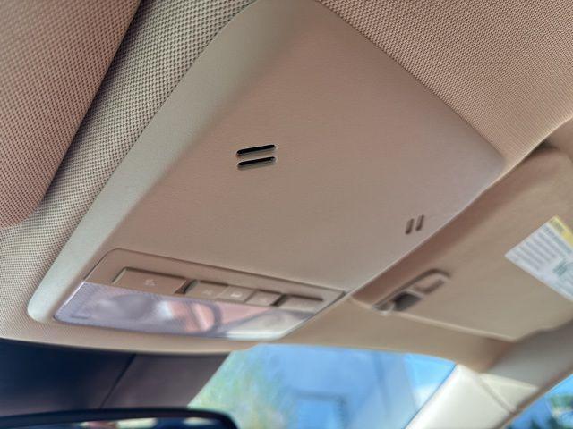 Photo of 2014 White Pearl Metallic Buick Encore