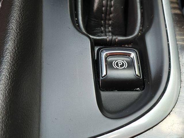 Photo of 2020 Summit White Buick Envision
