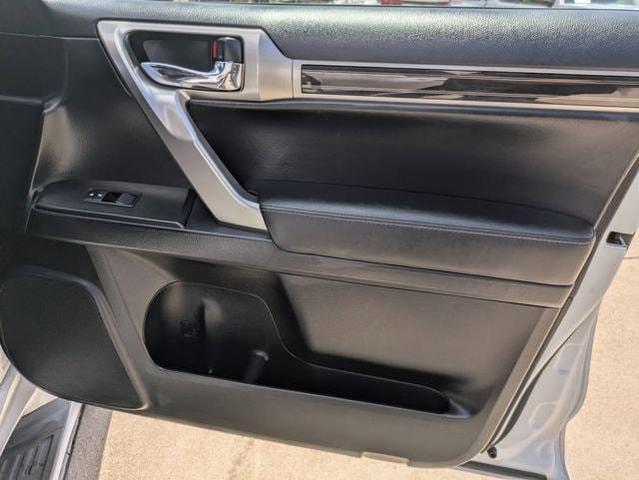 Photo of 2022 Starfire Pearl Lexus GX 460