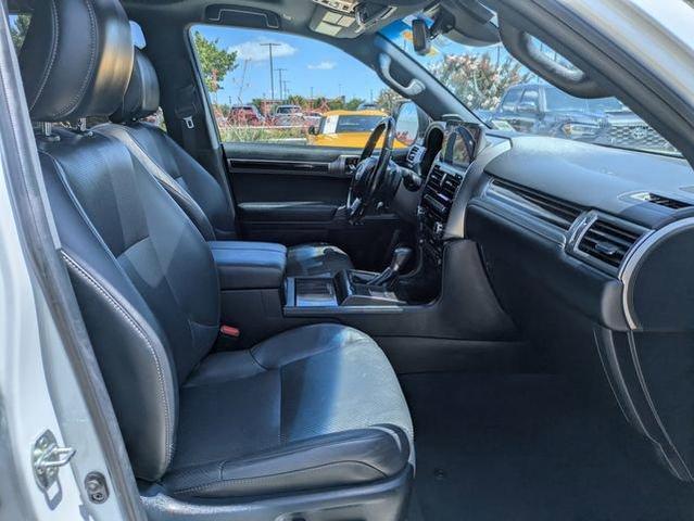 Photo of 2022 Starfire Pearl Lexus GX 460