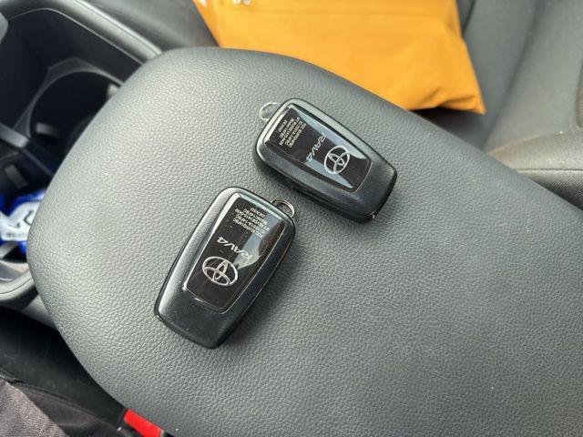 Photo of 2022 White Toyota RAV4