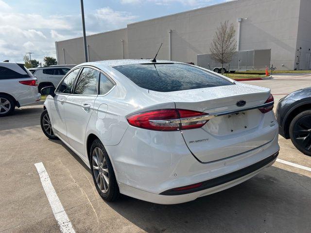 Photo of 2017 Oxford White Ford Fusion
