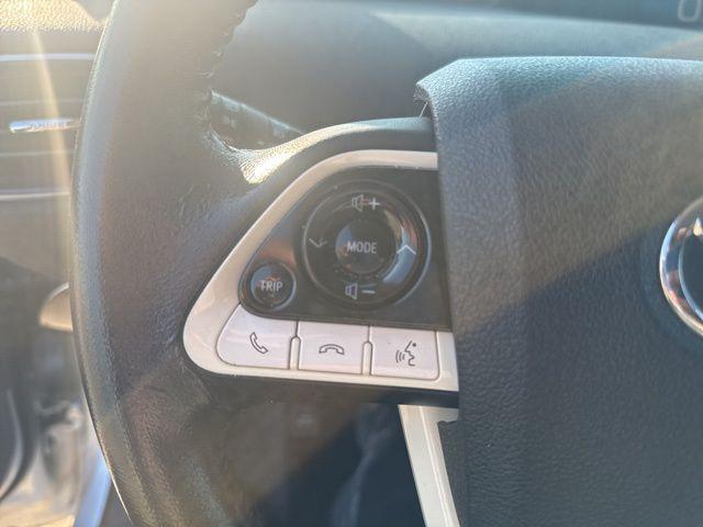 Photo of 2017 Classic Silver Metallic Toyota Prius