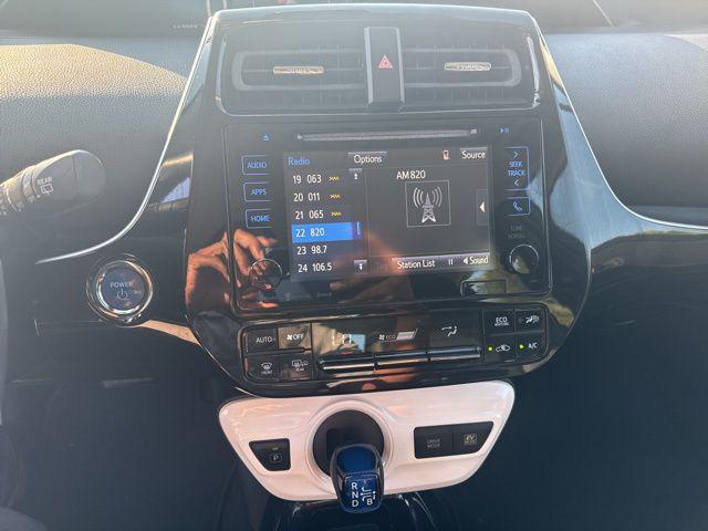 Photo of 2017 Classic Silver Metallic Toyota Prius