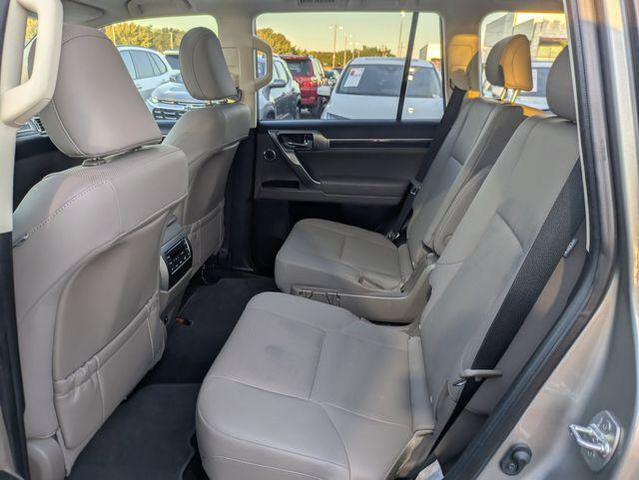 Photo of 2023 Atomic Silver Lexus GX 460