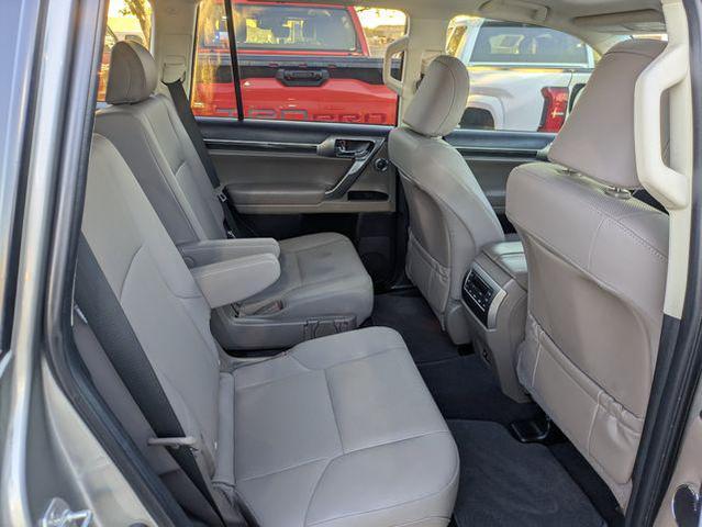 Photo of 2023 Atomic Silver Lexus GX 460