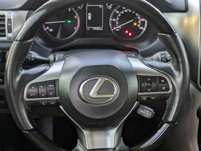 Photo of 2023 Atomic Silver Lexus GX 460