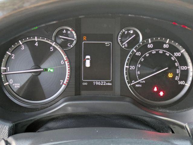 Photo of 2023 Atomic Silver Lexus GX 460