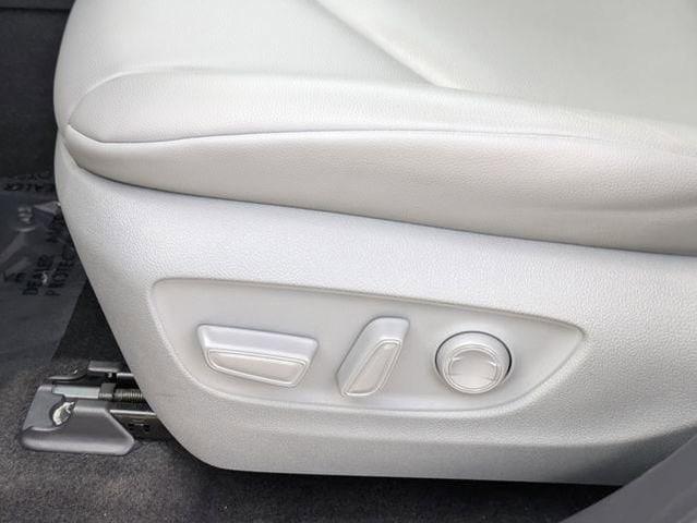 Photo of 2023 Celestial Silver Toyota Highlander Hybrid