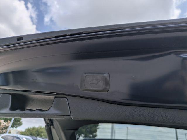 Photo of 2021 Blue Toyota RAV4 Hybrid