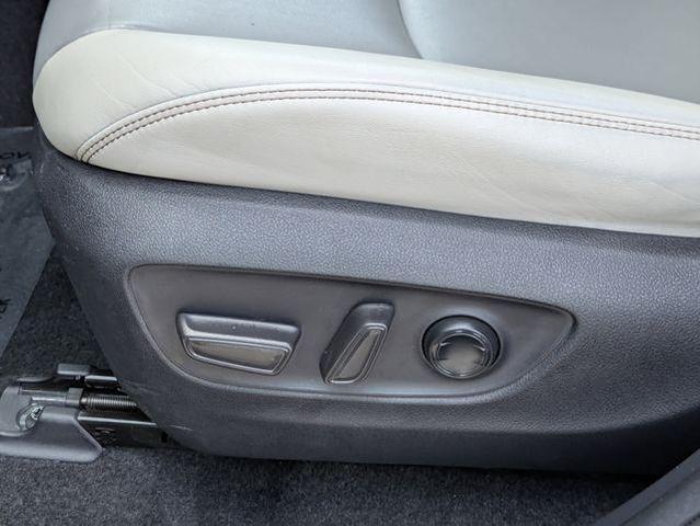 Photo of 2021 Blue Toyota RAV4 Hybrid
