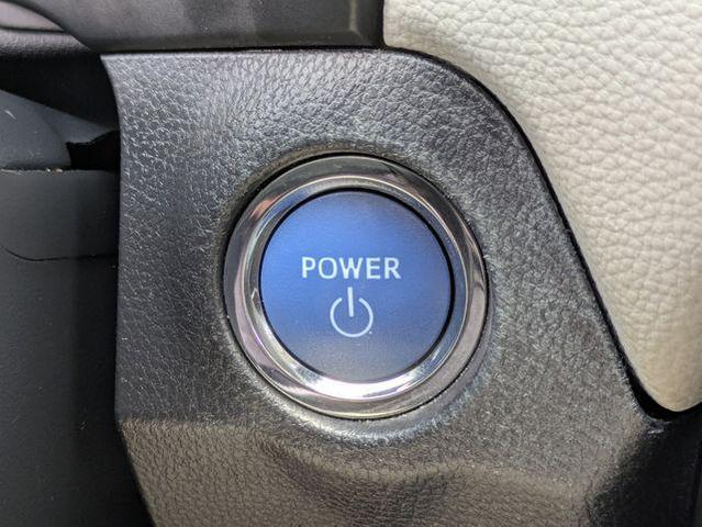 Photo of 2021 Blue Toyota RAV4 Hybrid