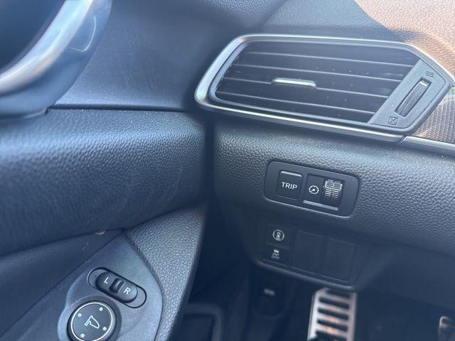Photo of 2022 Platinum White Pearl Honda Accord