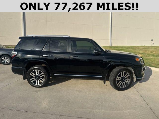 Photo of 2016 Midnight Black Metallic Toyota 4Runner