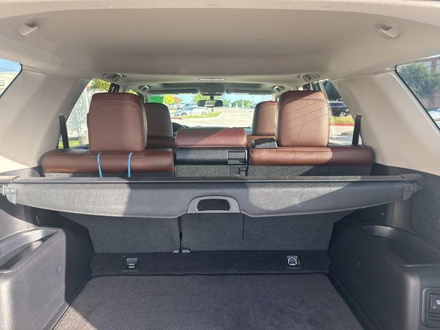 Photo of 2016 Midnight Black Metallic Toyota 4Runner