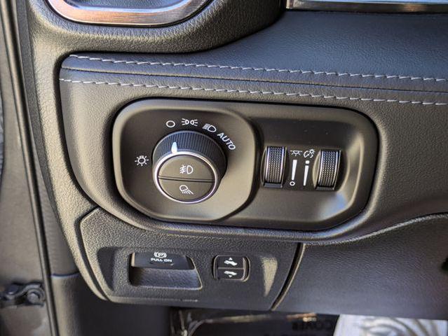 Photo of 2023 Granite Crystal Metallic Clearcoat RAM 1500