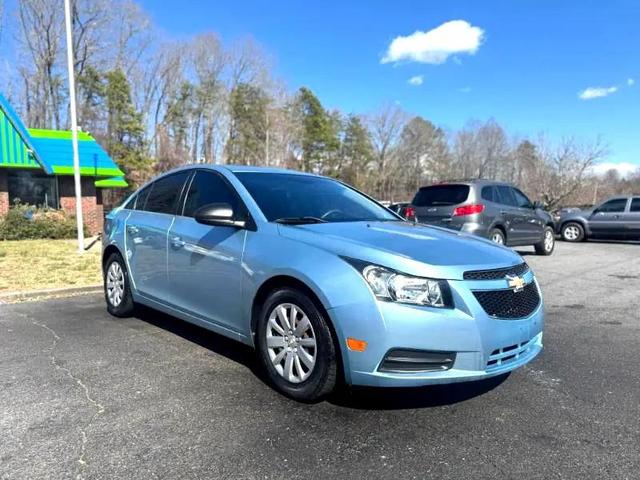Photo of 2011 Blue Chevrolet Cruze