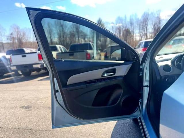 Photo of 2011 Blue Chevrolet Cruze