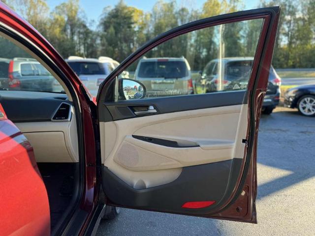 Photo of 2016 Ruby Wine Hyundai TUCSON