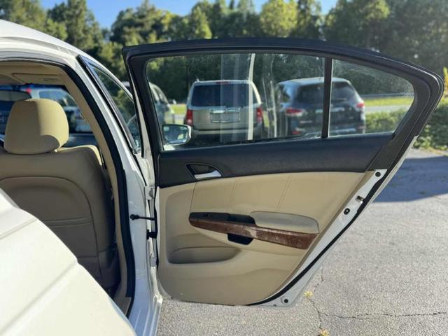 Photo of 2012 White Orchid Pearl Honda Accord