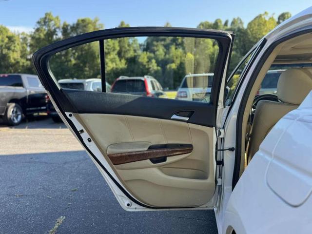 Photo of 2012 White Orchid Pearl Honda Accord