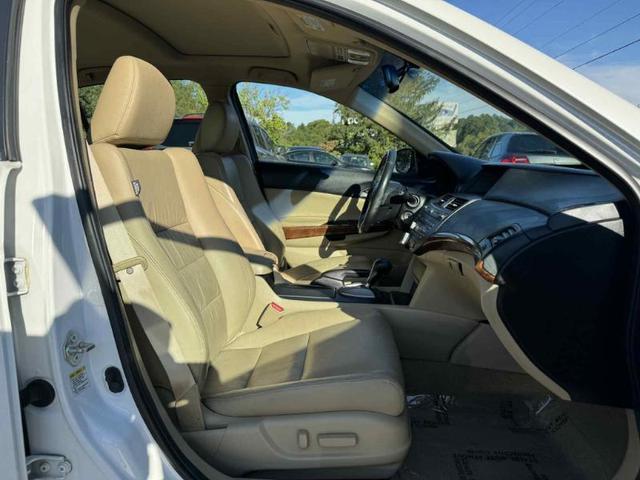Photo of 2012 White Orchid Pearl Honda Accord