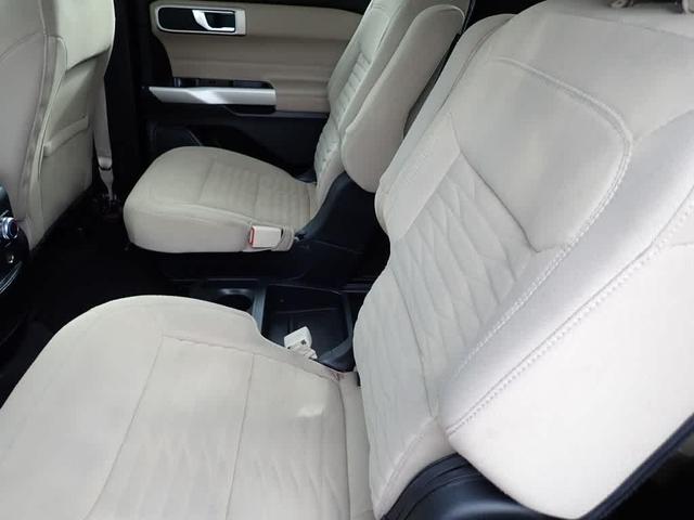 Photo of 2021 Rapid Red Metallic Tinted Clearcoat Ford Explorer