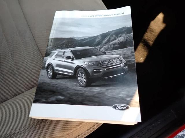 Photo of 2021 Rapid Red Metallic Tinted Clearcoat Ford Explorer