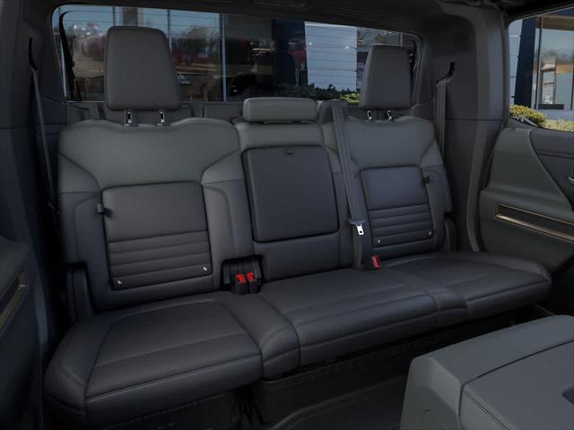 Photo of 2025 Interstellar White GMC HUMMER EV Pickup