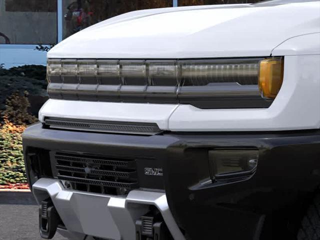 Photo of 2025 Interstellar White GMC HUMMER EV Pickup